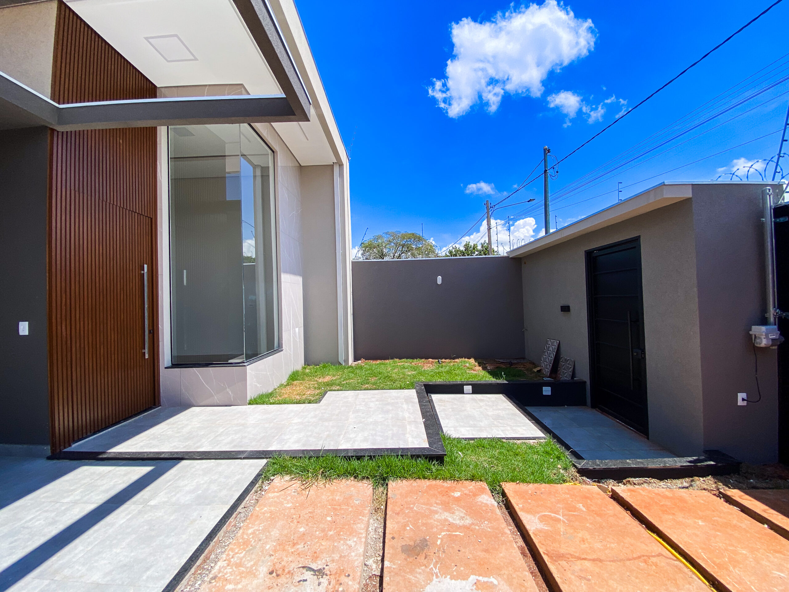 20240104_141310855_iOS